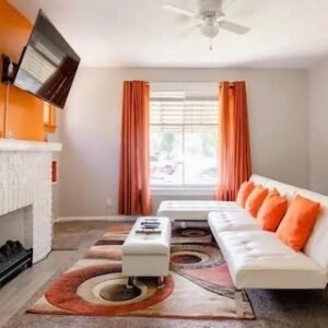 ⭐️la Naranja Retreat⭐️2br Near Downtownparking • Wi-fi • Central • Self Check In