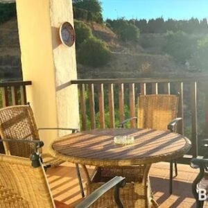 Nydelig Selveierleilighet Med Svommebasseng, 18-hulls Golfbane Og Dobbel Garasjeplass.